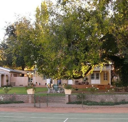 Ferienwohnung Rose Garden Manor House Harrismith Exterior foto